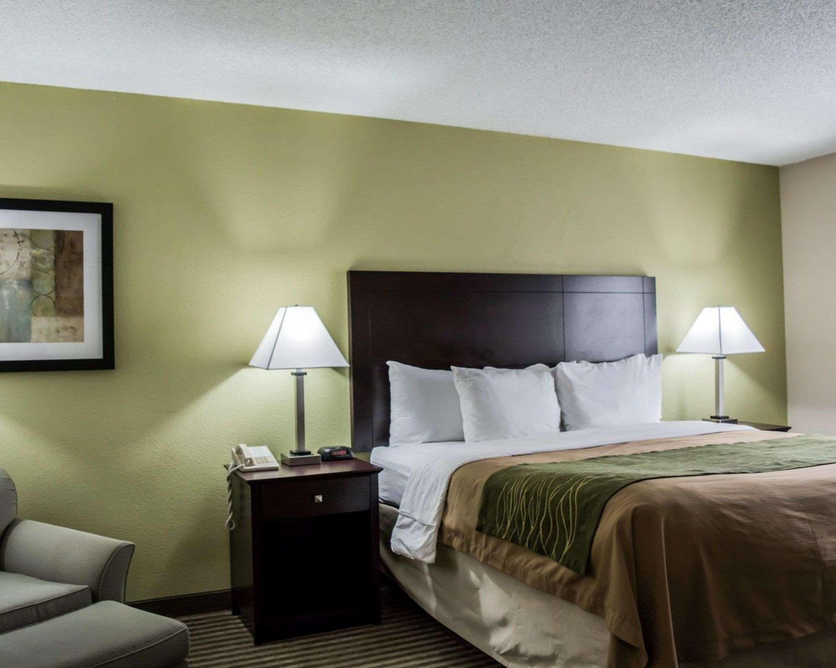 Comfort Inn & Suites St Pete - Clearwater International Airport Екстериор снимка